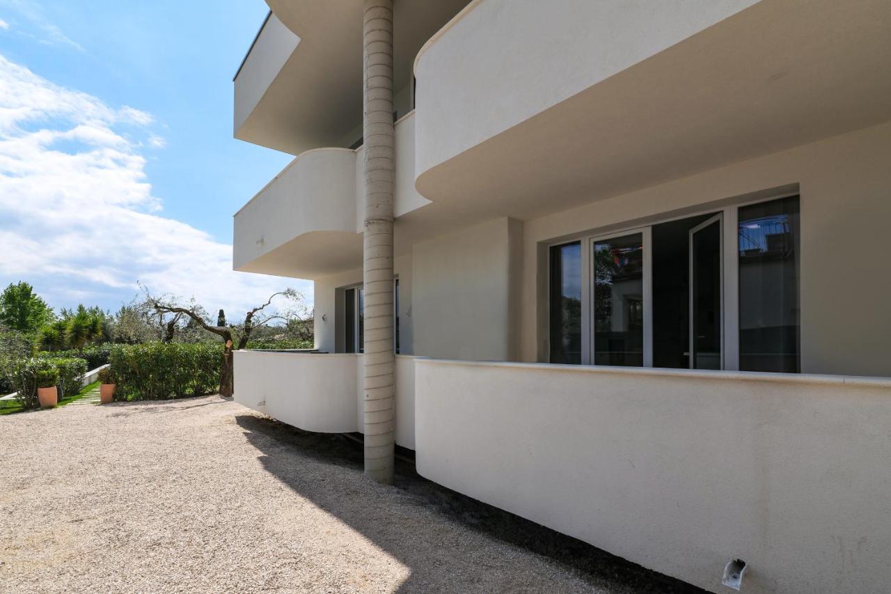 Borgo Degli Ulivi Residence Di Olympic Garda Lake Toscolano-Maderno Exterior foto