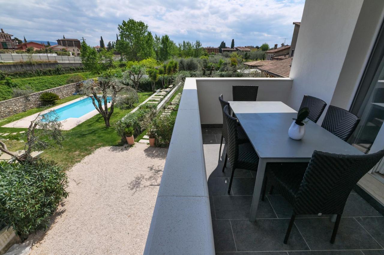 Borgo Degli Ulivi Residence Di Olympic Garda Lake Toscolano-Maderno Exterior foto
