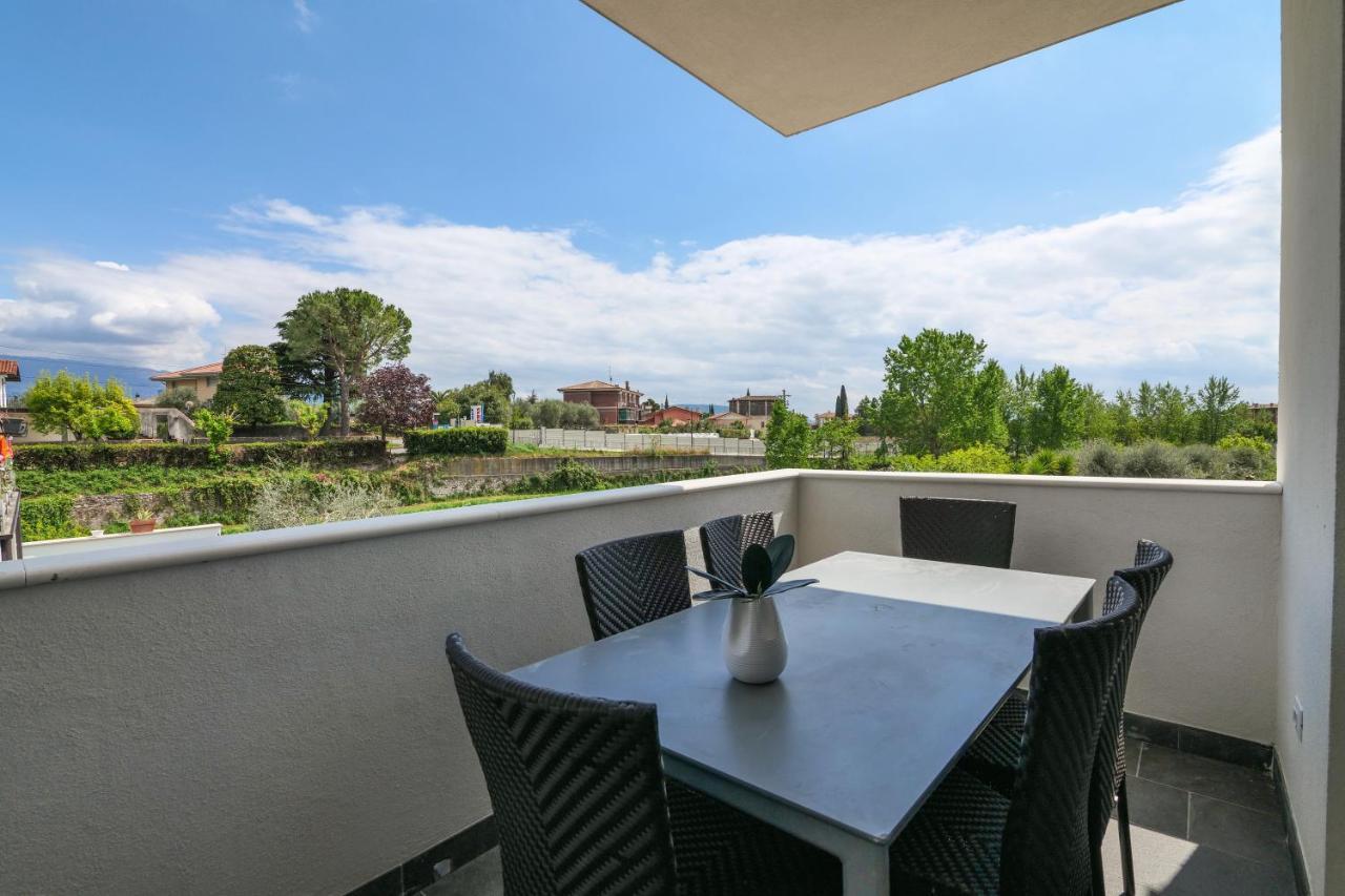 Borgo Degli Ulivi Residence Di Olympic Garda Lake Toscolano-Maderno Exterior foto